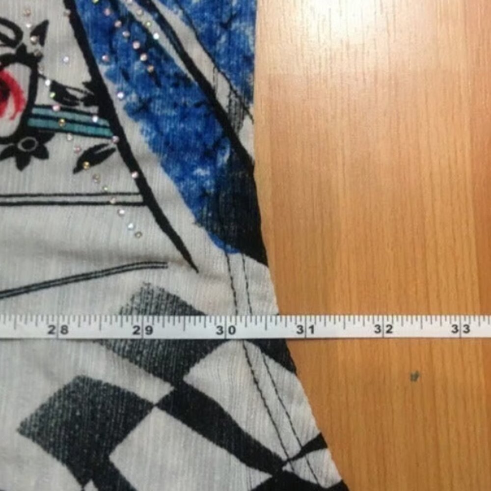 Cute Graphic Tunic - Picture 4 of 4